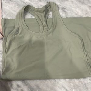 Cool racer back sz 2 too tight for me but great condition